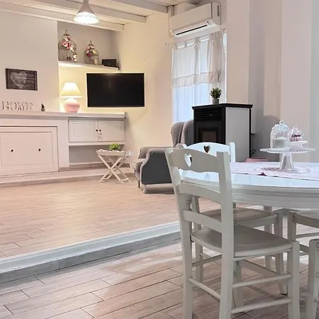 Center, Modern House With Ac And Wi-fi 아파트