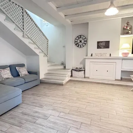 Center, Modern House With Ac And Wi-fi *