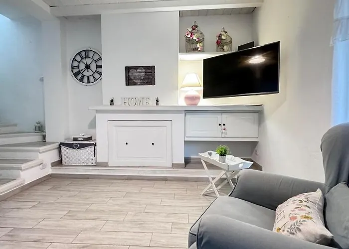 Center, Modern House With Ac And Wi-fi Olbia