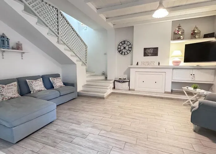 Center, Modern House With Ac And Wi-fi *