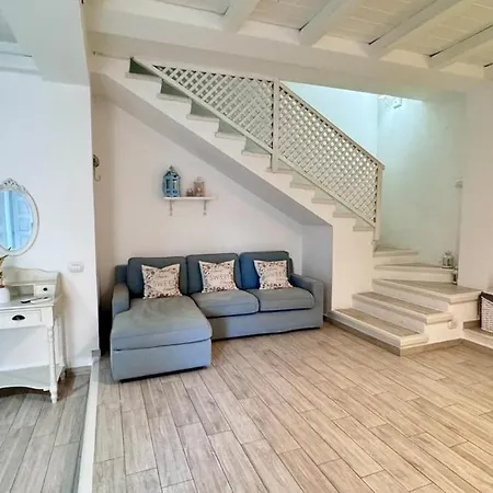 Center, Modern House With Ac And Wi-fi