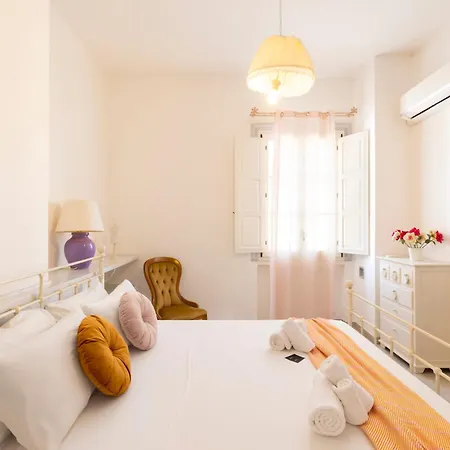 Center, Modern House With Ac And Wi-fi 아파트 *