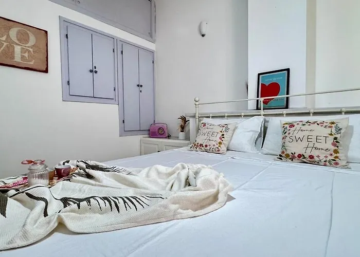 Appartement Center, Modern House With Ac And Wi-fi